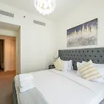 3 Bedroom Luxury Living Downtown Views Burj Khalifa Views