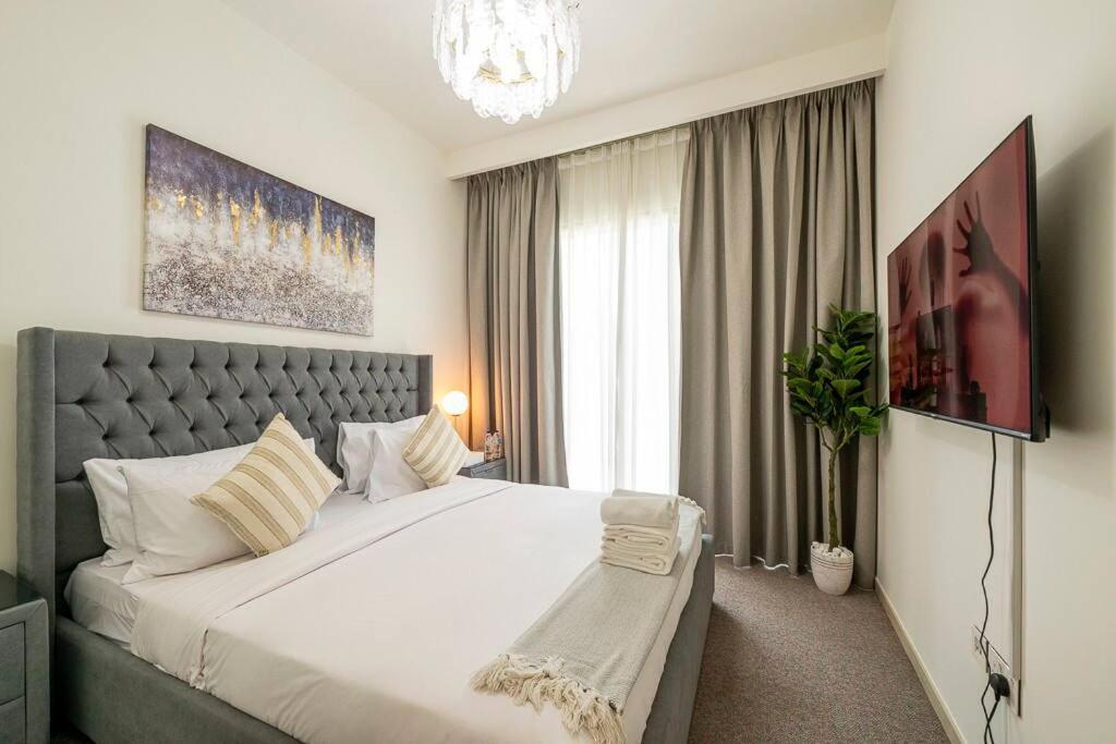Apartment 3 Bedroom Luxury Living Downtown Views Burj Khalifa Views Dubai