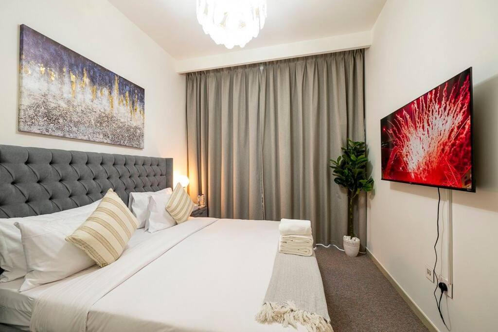 3 Bedroom Luxury Living Downtown Views Burj Khalifa Views Apartment Dubai