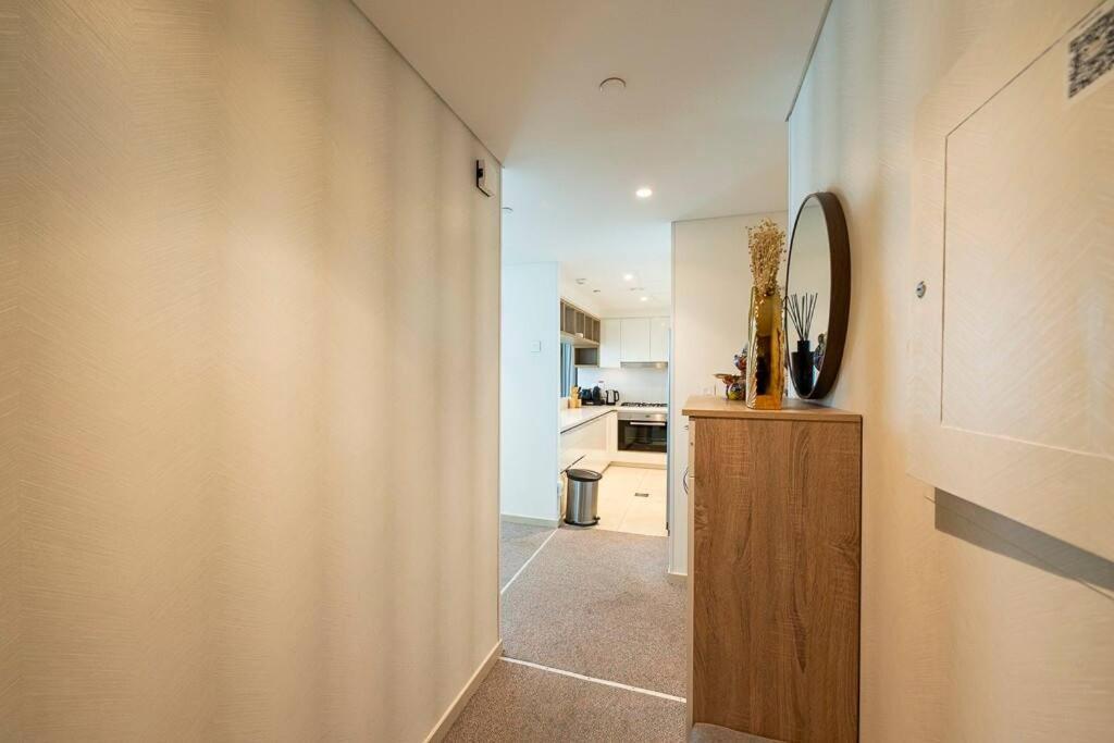 Apartment 3 Bedroom Luxury Living Downtown Views Burj Khalifa Views *