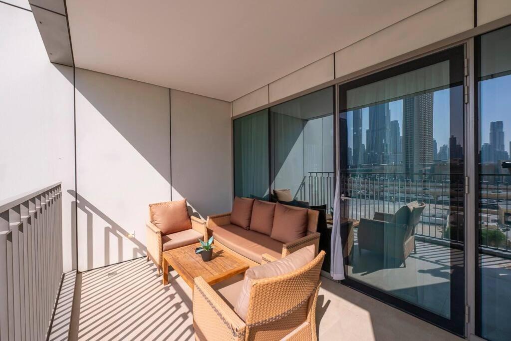 Apartment 3 Bedroom Luxury Living Downtown Views Burj Khalifa Views Dubai