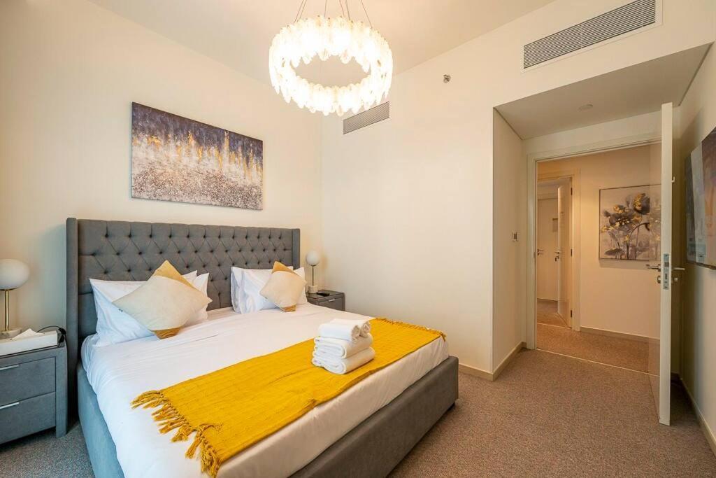 3 Bedroom Luxury Living Downtown Views Burj Khalifa Views Apartment Dubai