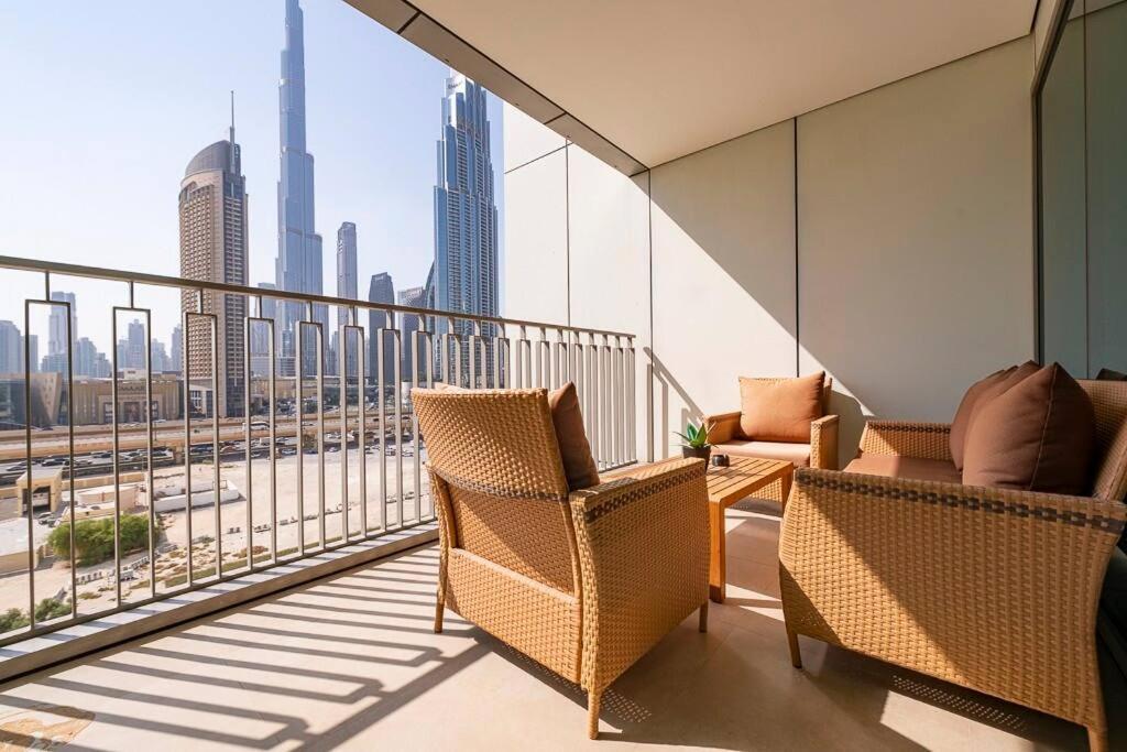 Apartment 3 Bedroom Luxury Living Downtown Views Burj Khalifa Views